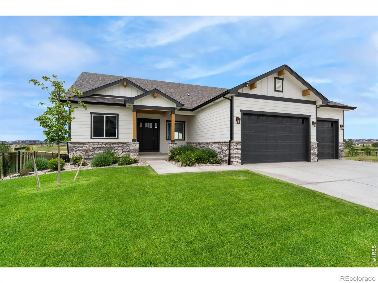 24113 E 36th Place Aurora CO 80019 | MLS #REC4590156 08192026001510 1600 1