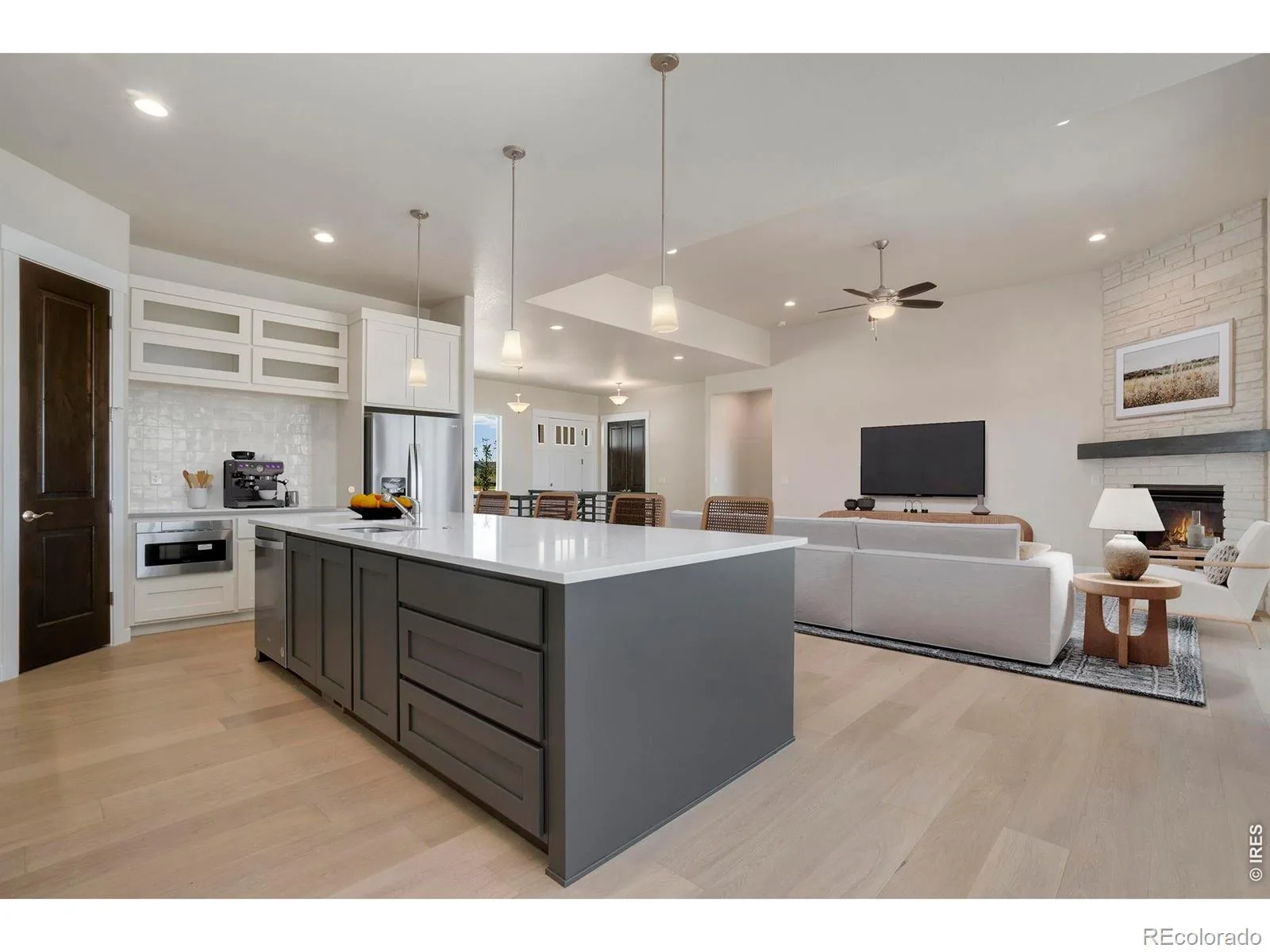 24113 E 36th Place Aurora CO 80019 | MLS #REC4590156 08192026001510 1600 16