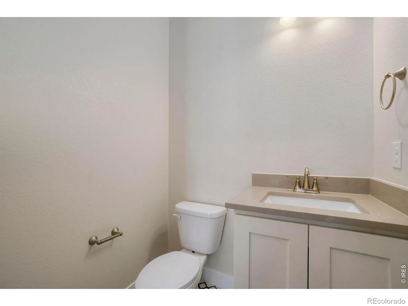 24113 E 36th Place Aurora CO 80019 | MLS #REC4590156 08192026001510 1600 23