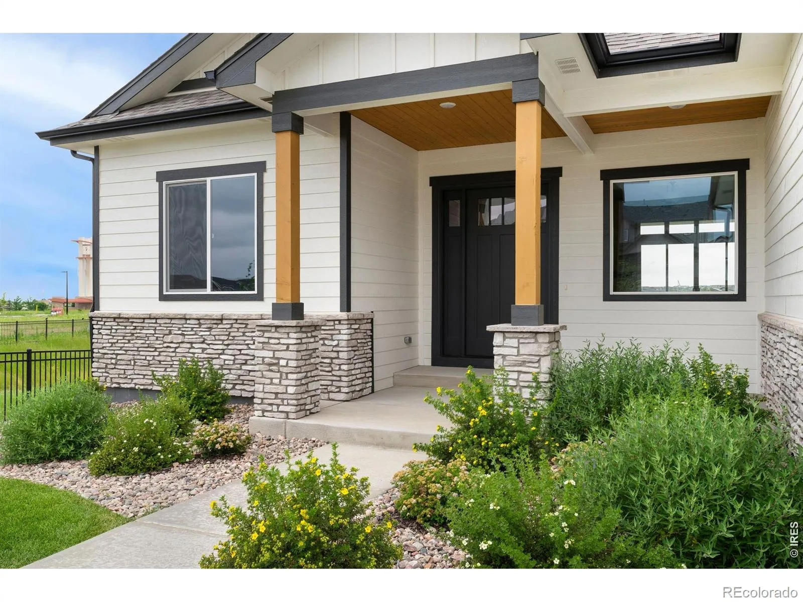 24113 E 36th Place Aurora CO 80019 | MLS #REC4590156 08192026001510 1600 3