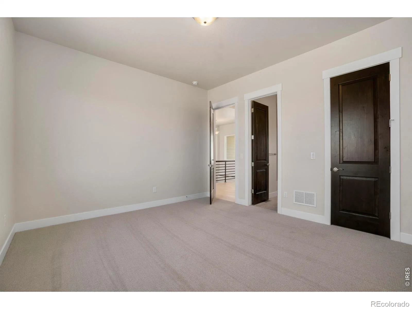 24113 E 36th Place Aurora CO 80019 | MLS #REC4590156 08192026001510 1600 32