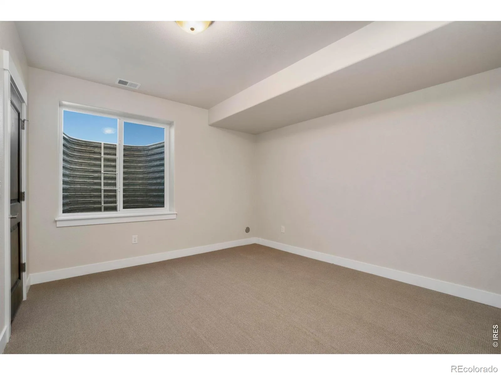 24113 E 36th Place Aurora CO 80019 | MLS #REC4590156 08192026001510 1600 43