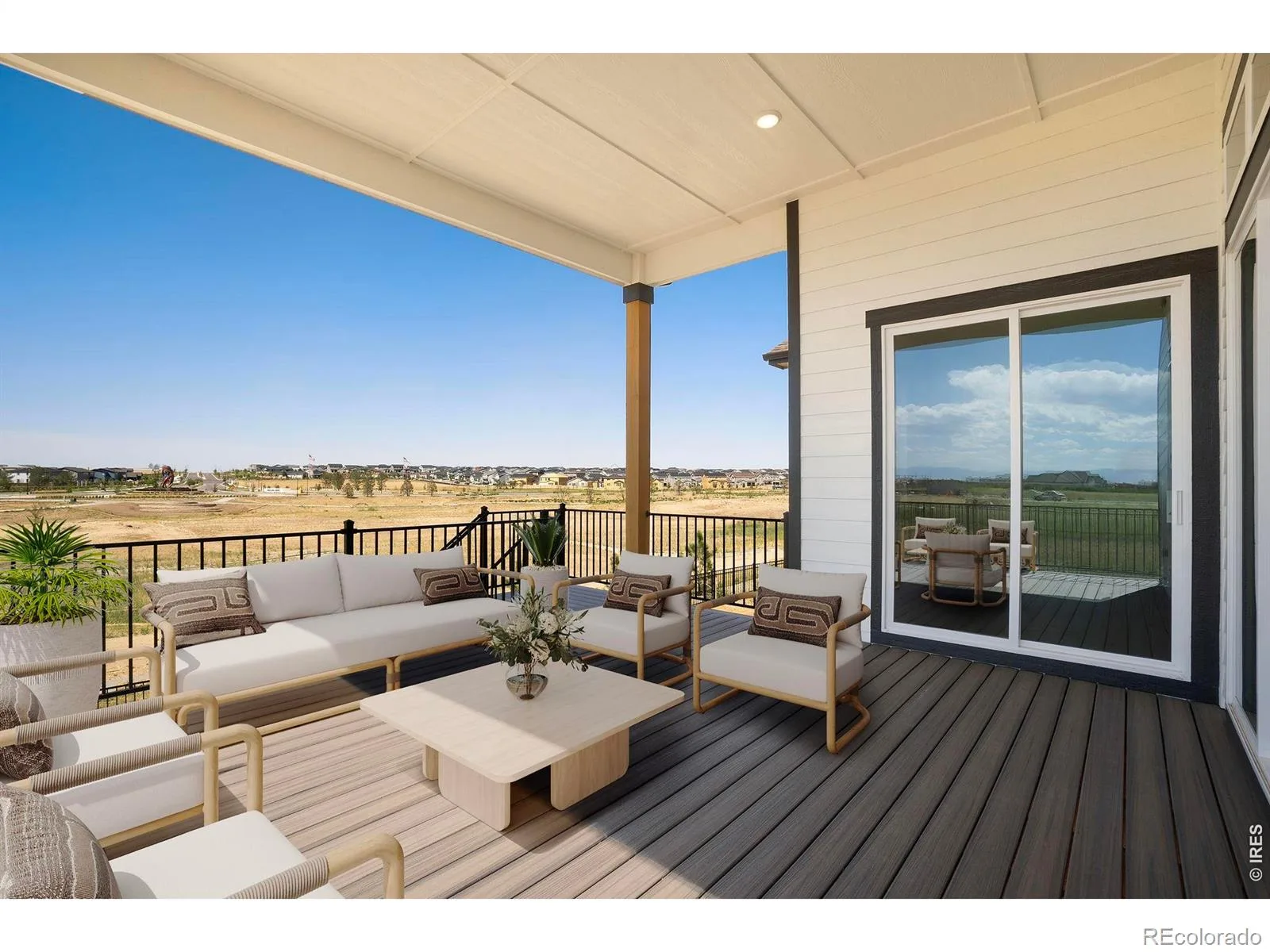 24113 E 36th Place Aurora CO 80019 | MLS #REC4590156 08192026001510 1600 46