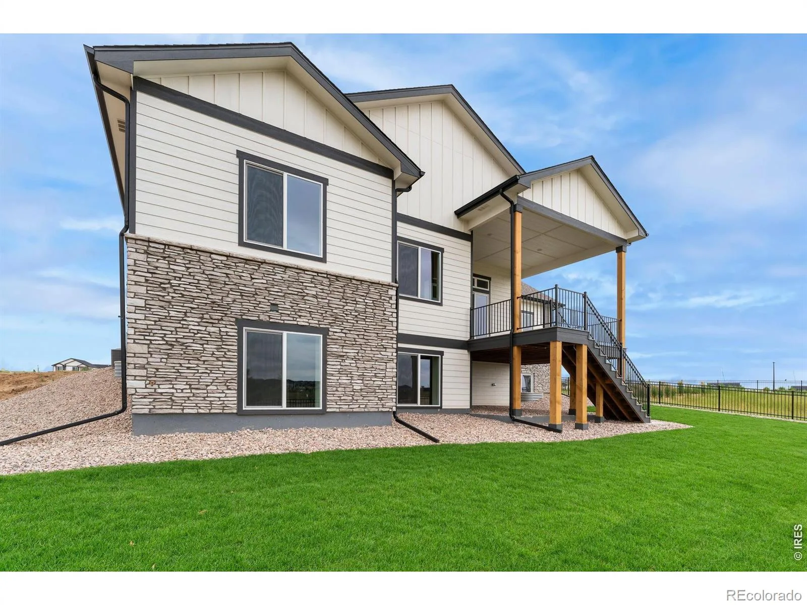 24113 E 36th Place Aurora CO 80019 | MLS #REC4590156 08192026001510 1600 47