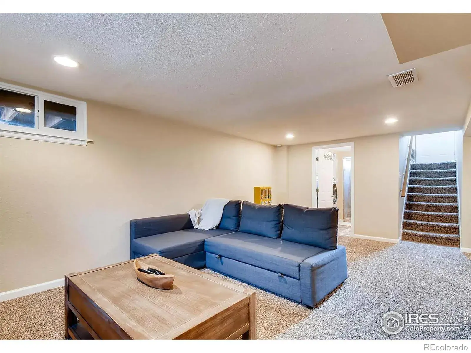 10192025120153 1600 10