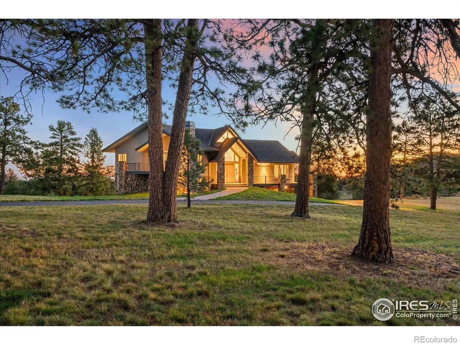 20682 Falcon Wing Road Indian Hills CO 80454 | MLS #REC4530831 11072025235241 1600 13