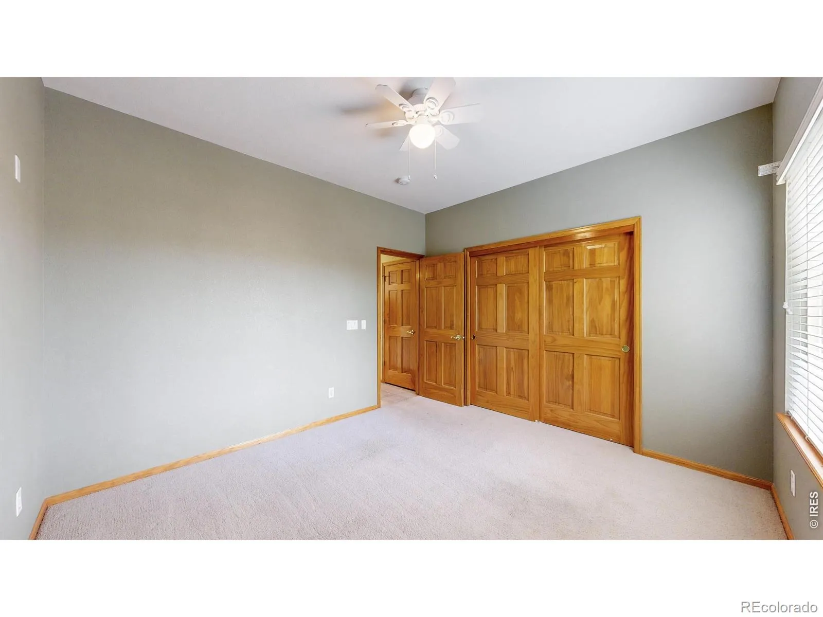 5904 S Ukraine Street Aurora CO 80015 MLS #RECIR1047155 04182026002240 1600 13