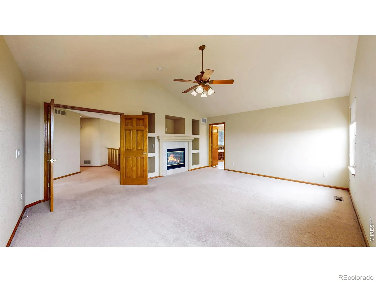 5904 S Ukraine Street Aurora CO 80015 MLS #RECIR1047155 04182026002240 1600 17