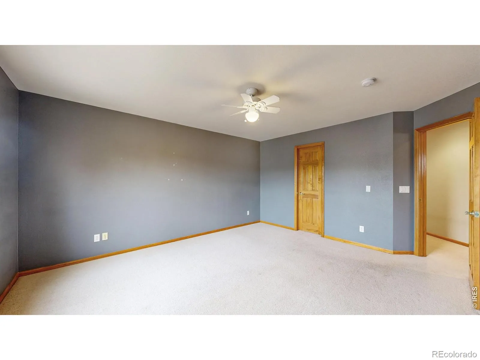 5904 S Ukraine Street Aurora CO 80015 MLS #RECIR1047155 04182026002240 1600 25