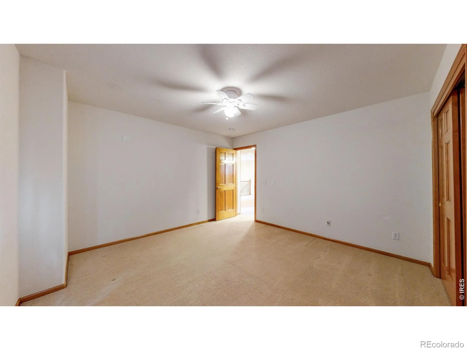 5904 S Ukraine Street Aurora CO 80015 MLS #RECIR1047155 04182026002240 1600 27