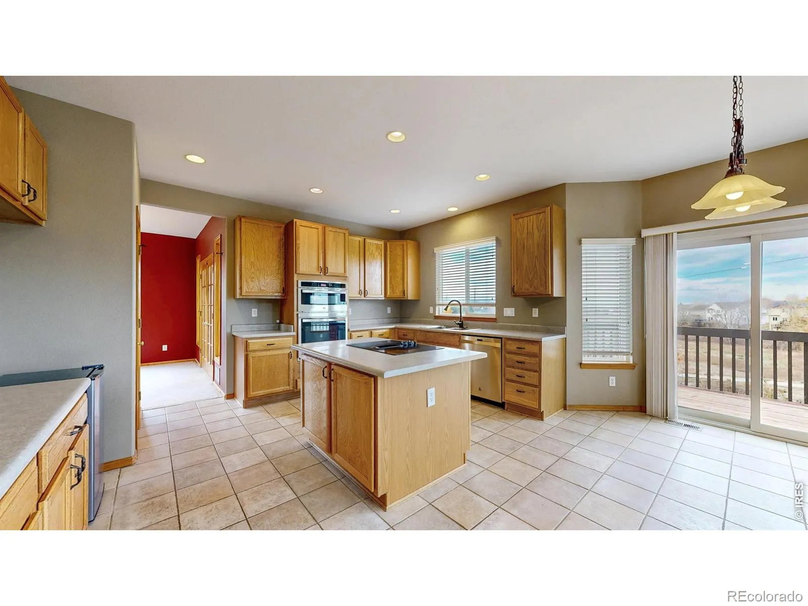 5904 S Ukraine Street Aurora CO 80015 MLS #RECIR1047155 04182026002240 1600 5