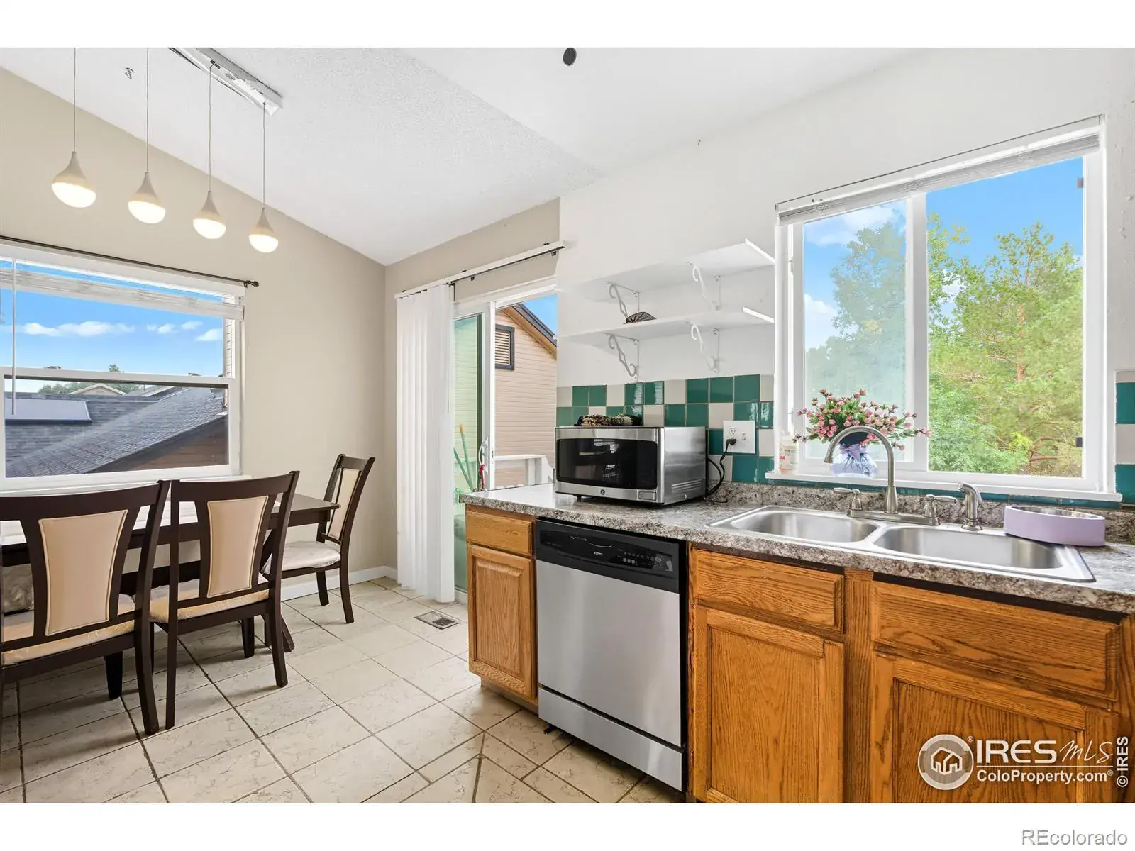 11182025020726 1600 24