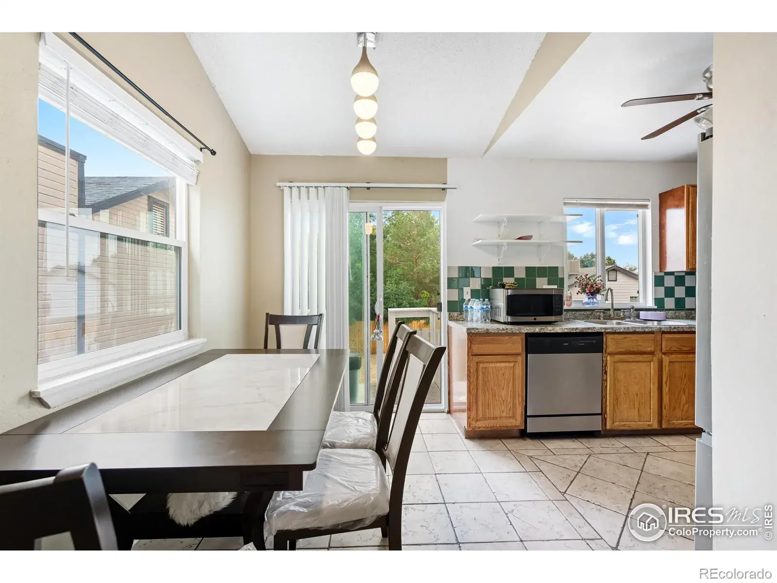 11182025020726 1600 25