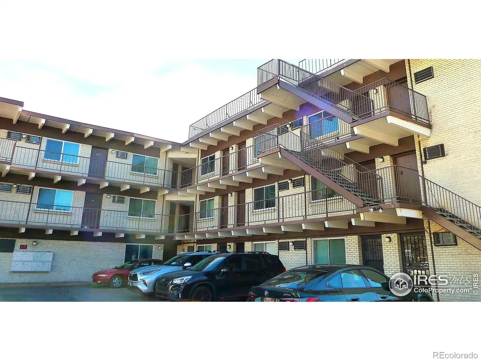 590 N Logan Street #110 Denver CO 80203 MLS #RECIR1047721 12102025014021 1600 20