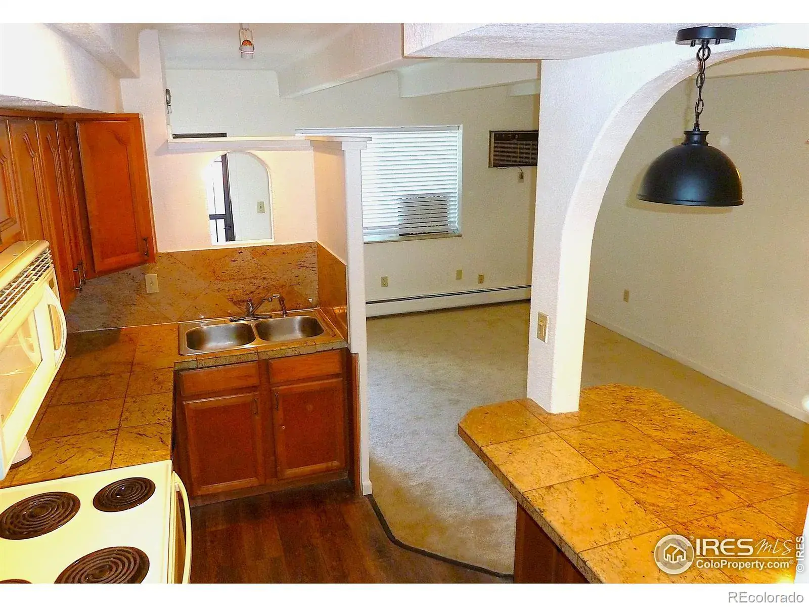 590 N Logan Street #110 Denver CO 80203 MLS #RECIR1047721 12102025014021 1600 5
