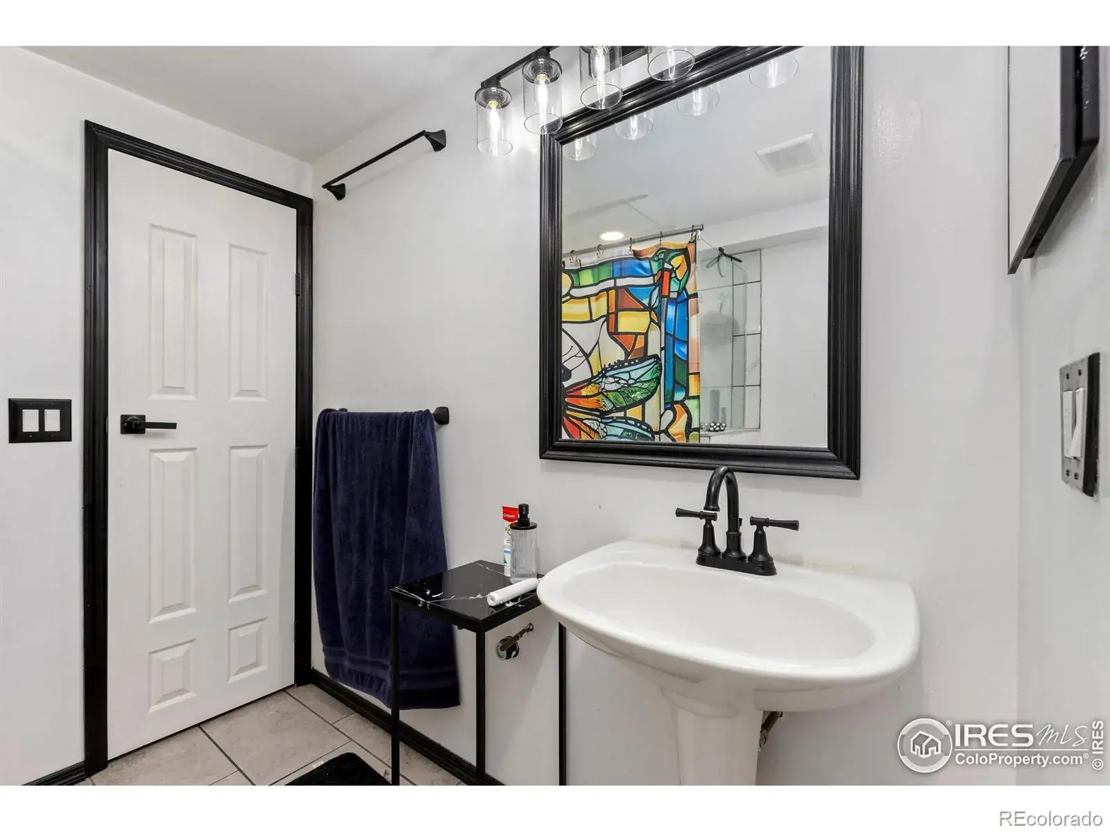 12022025183456 1600 21