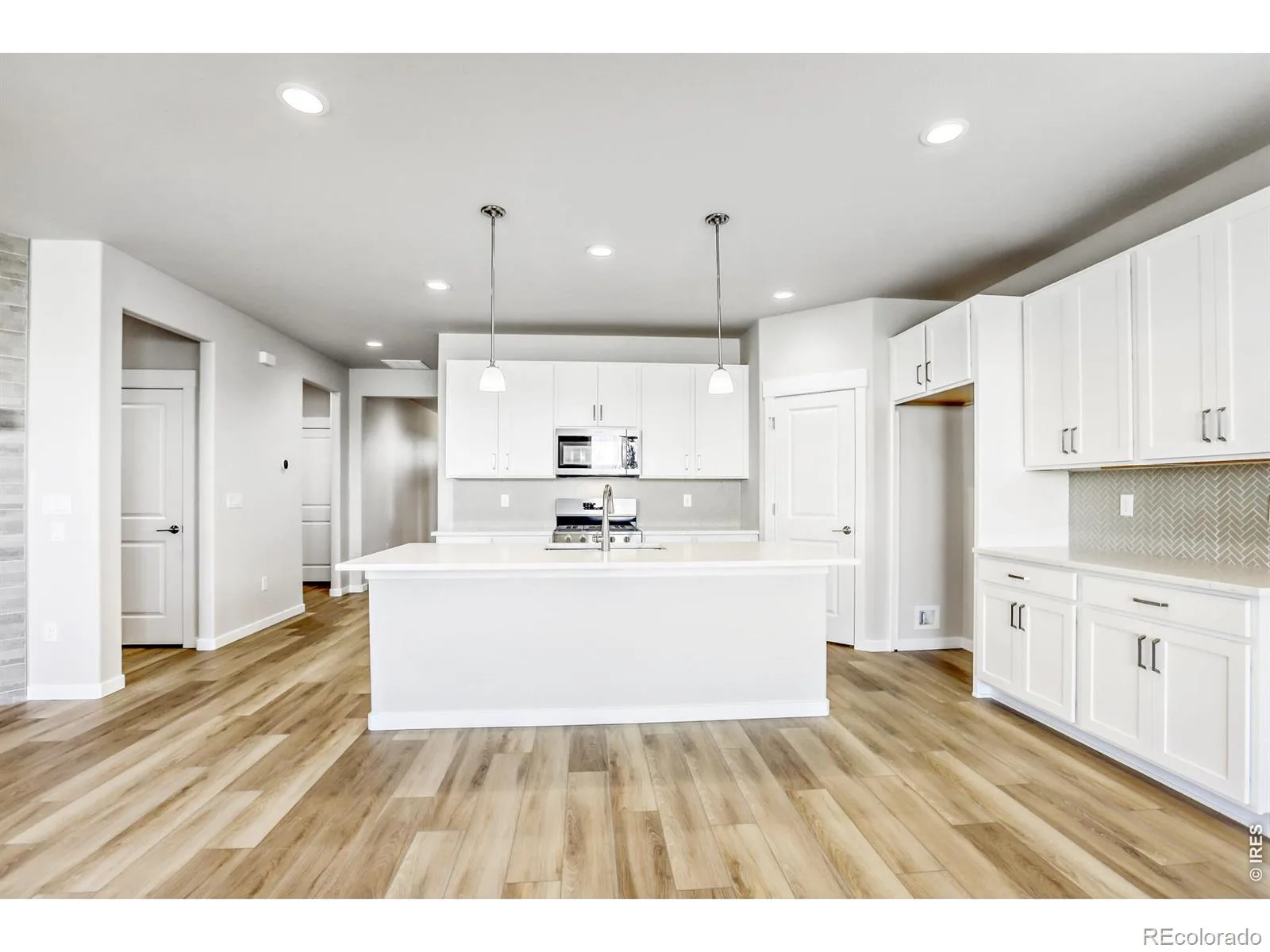 5871 Aspenglow Street Firestone CO 80504 | MLS #RECIR1048161 06242026004847 1600 14