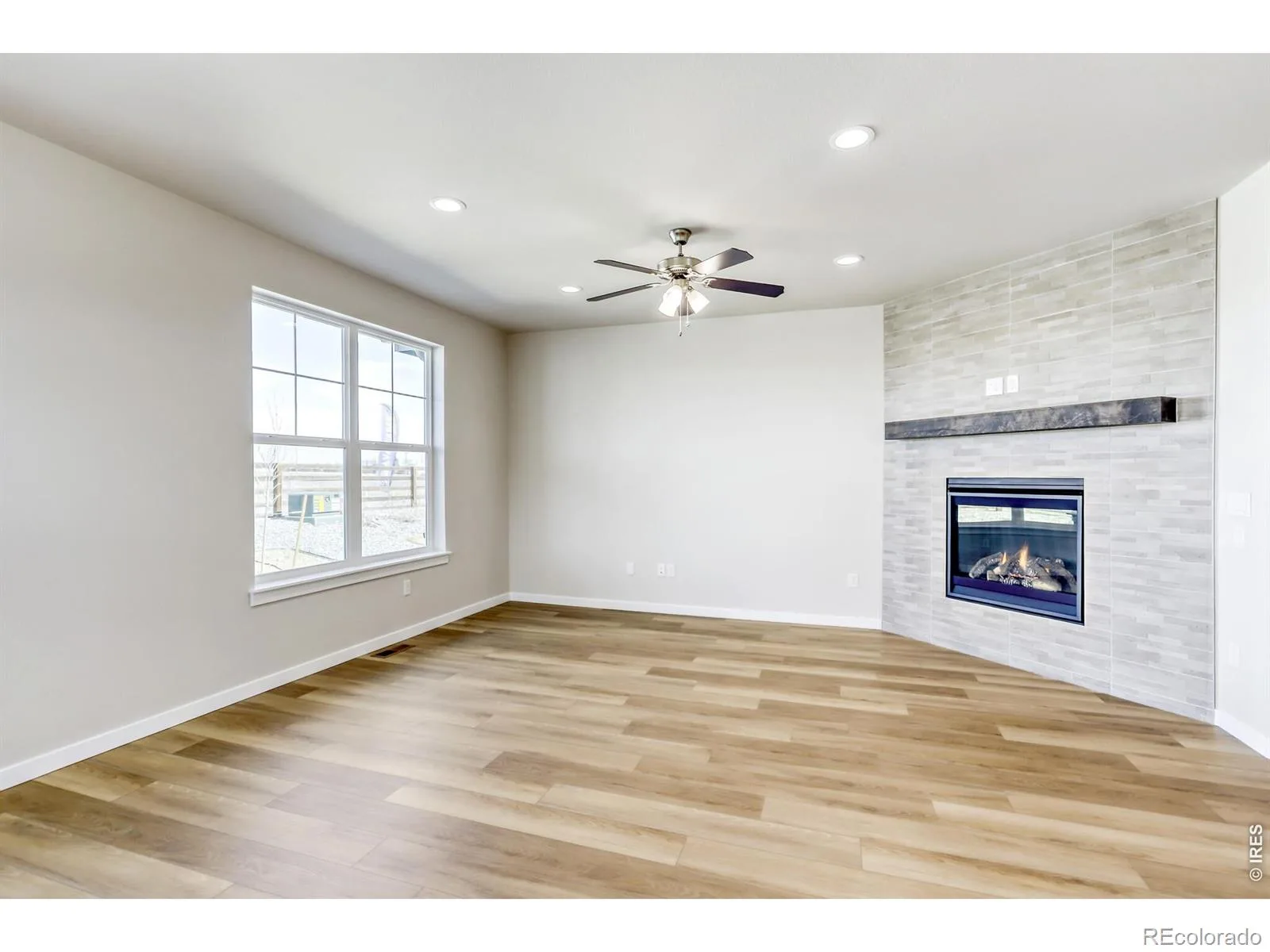 5871 Aspenglow Street Firestone CO 80504 | MLS #RECIR1048161 06242026004847 1600 7