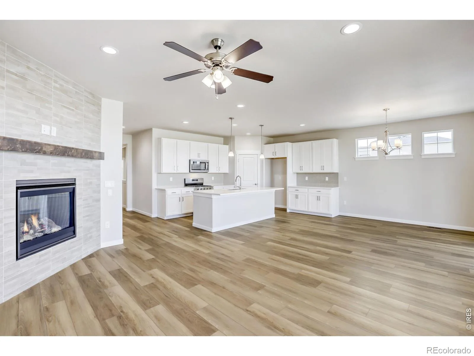 5871 Aspenglow Street Firestone CO 80504 | MLS #RECIR1048161 06242026004847 1600 9