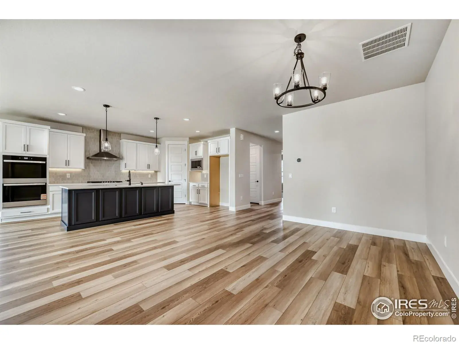 5842 Aspenglow Street Firestone CO 80504 | MLS #RECIR1048221 01152026014704 1600 11