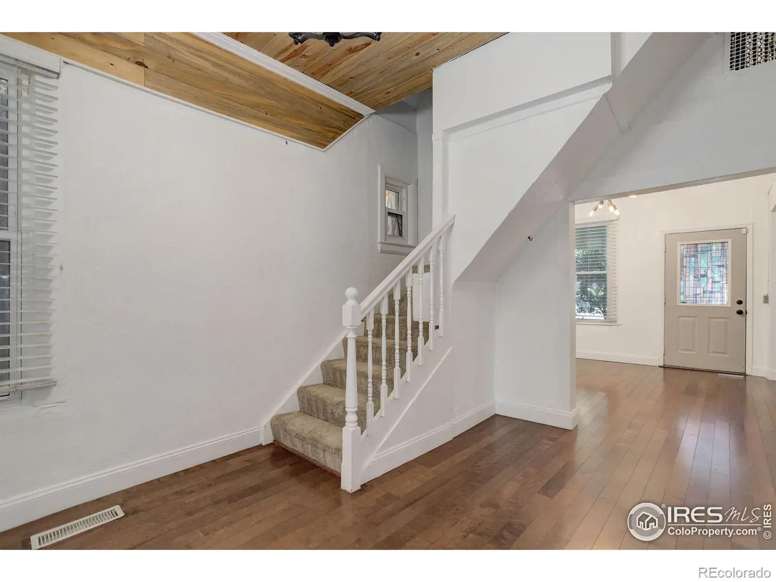 12312025010111 1600 11