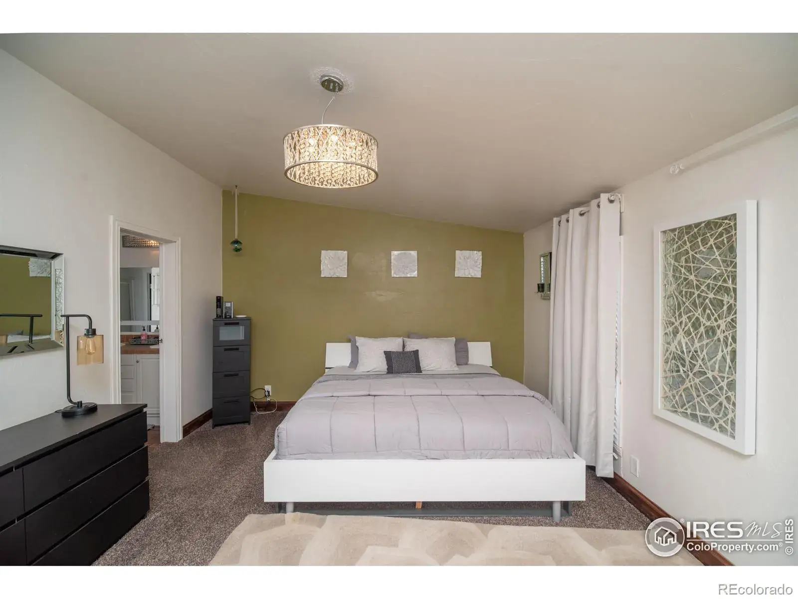 01012026153221 1600 32