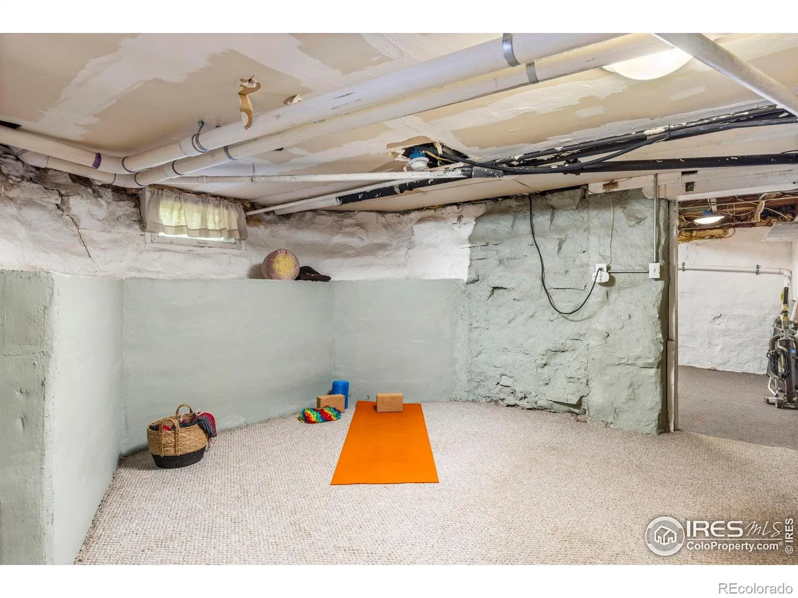 04082026004737 1600 34