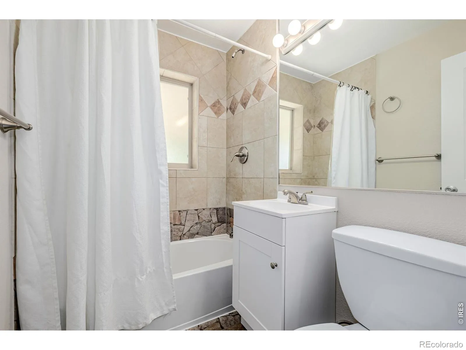 2675 Pontiac Street Denver CO 80207 MLS #RECIR1050562 04272026220828 1600 13