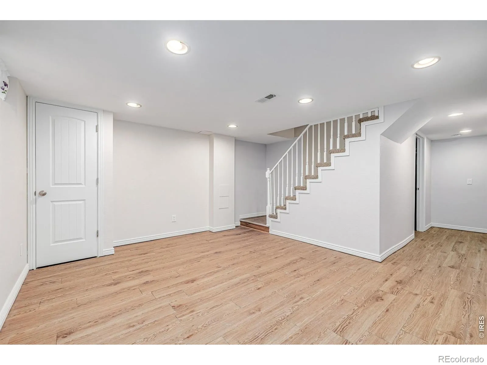 2675 Pontiac Street Denver CO 80207 MLS #RECIR1050562 04272026220828 1600 28