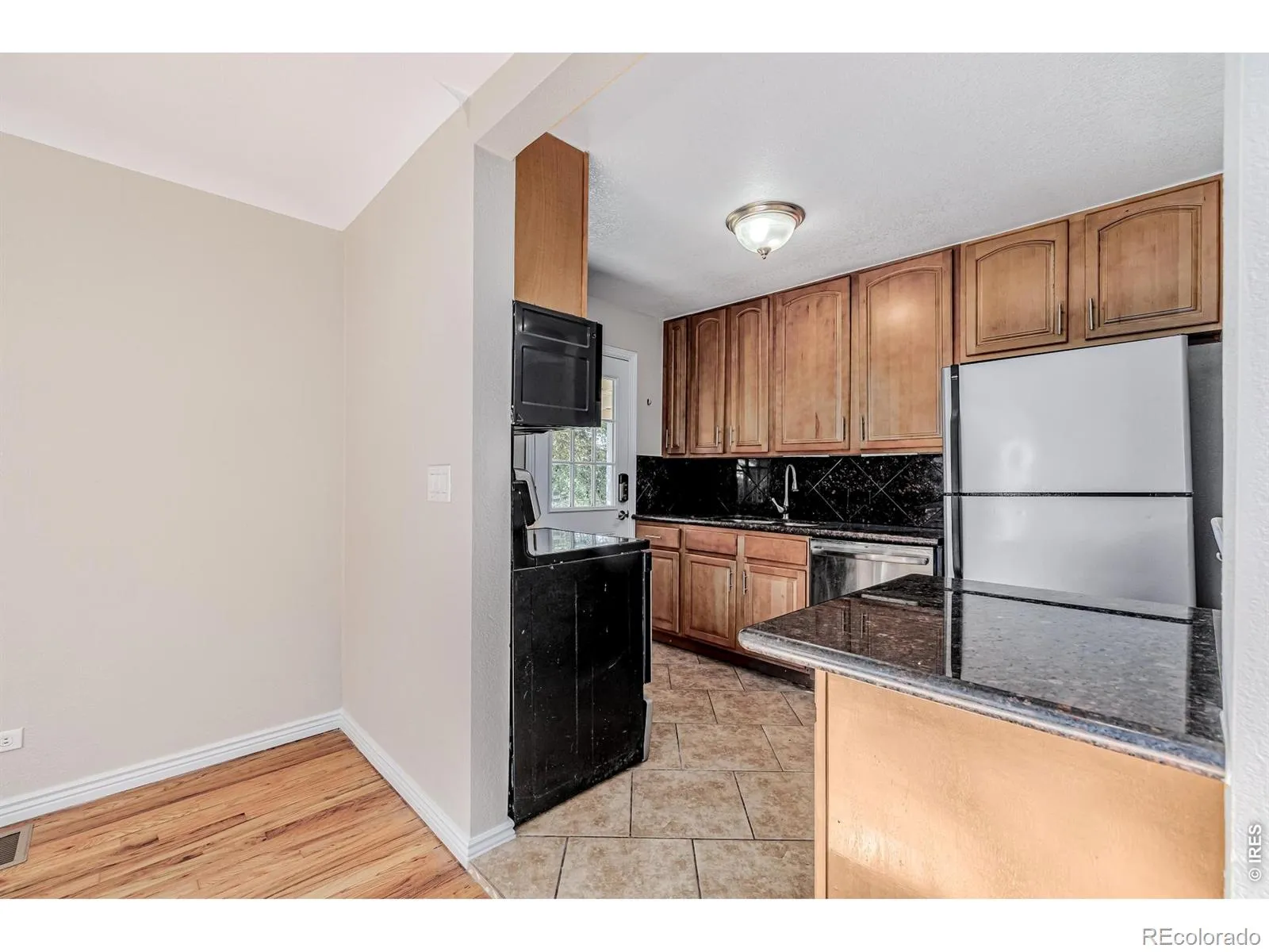 2675 Pontiac Street Denver CO 80207 MLS #RECIR1050562 04272026220828 1600 7
