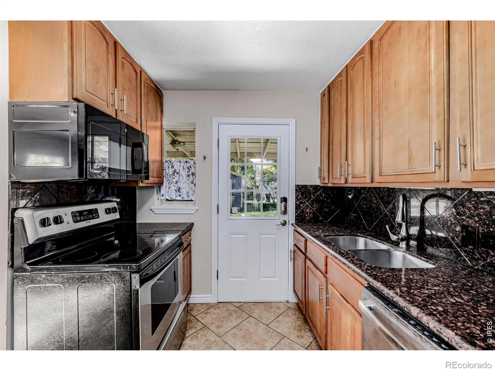 2675 Pontiac Street Denver CO 80207 MLS #RECIR1050562 04272026220828 1600 8