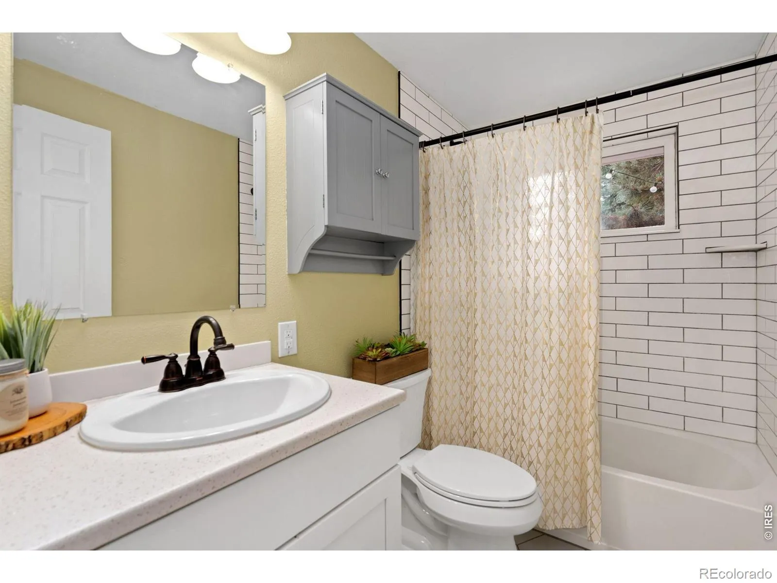 04122026182126 1600 10