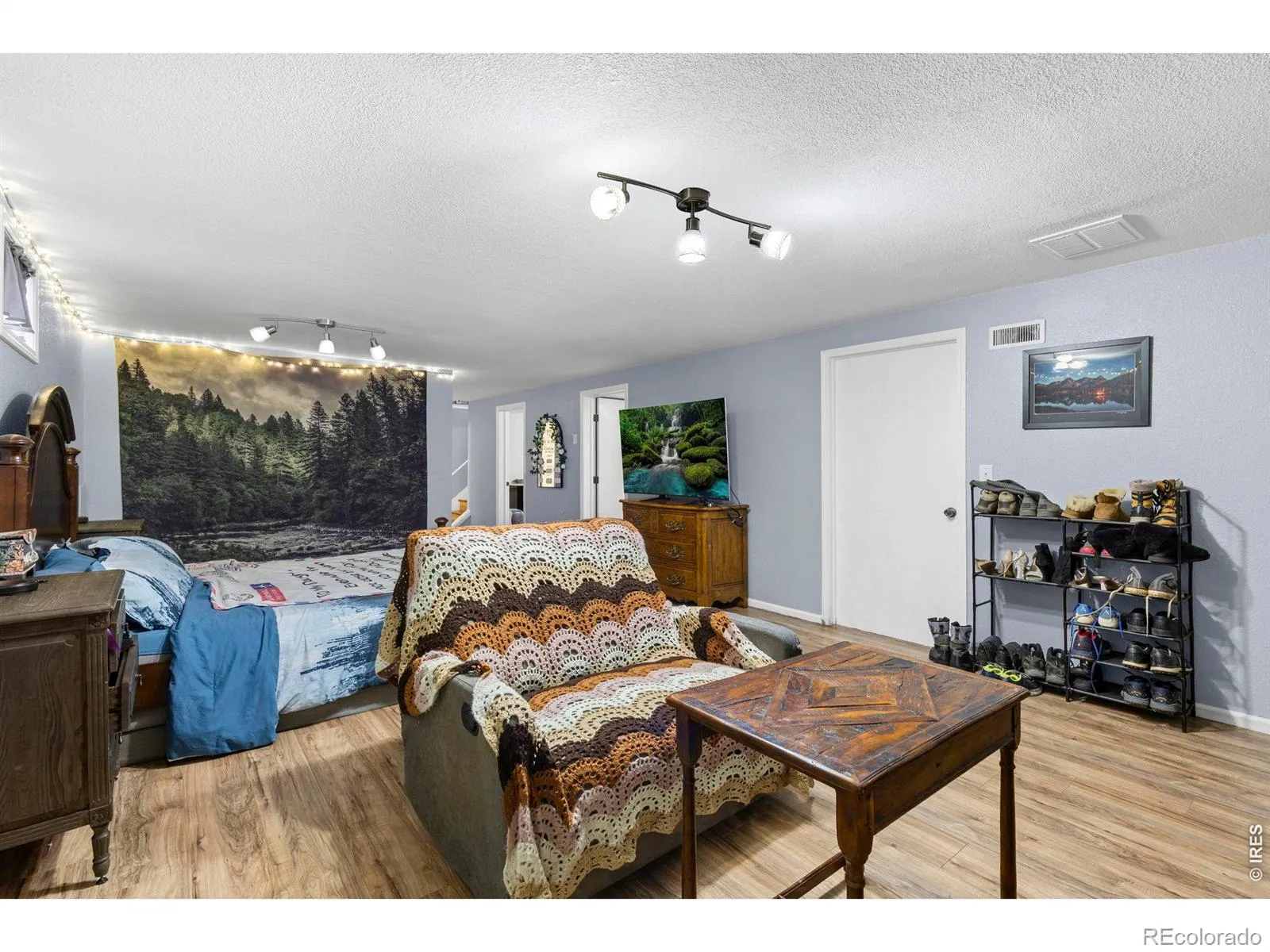 04122026182126 1600 22