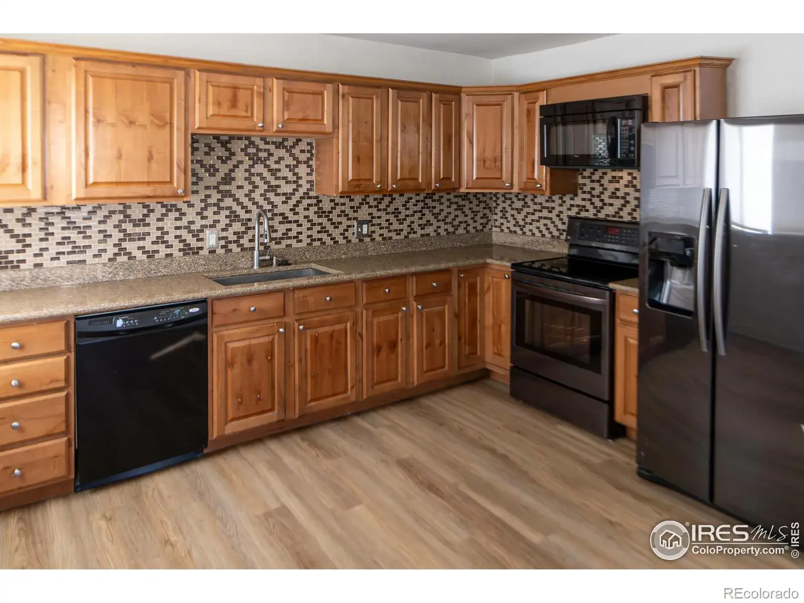 927 S Yates Street #A Denver CO 80219 MLS #RECIR1050666 02012026212234 1600 5
