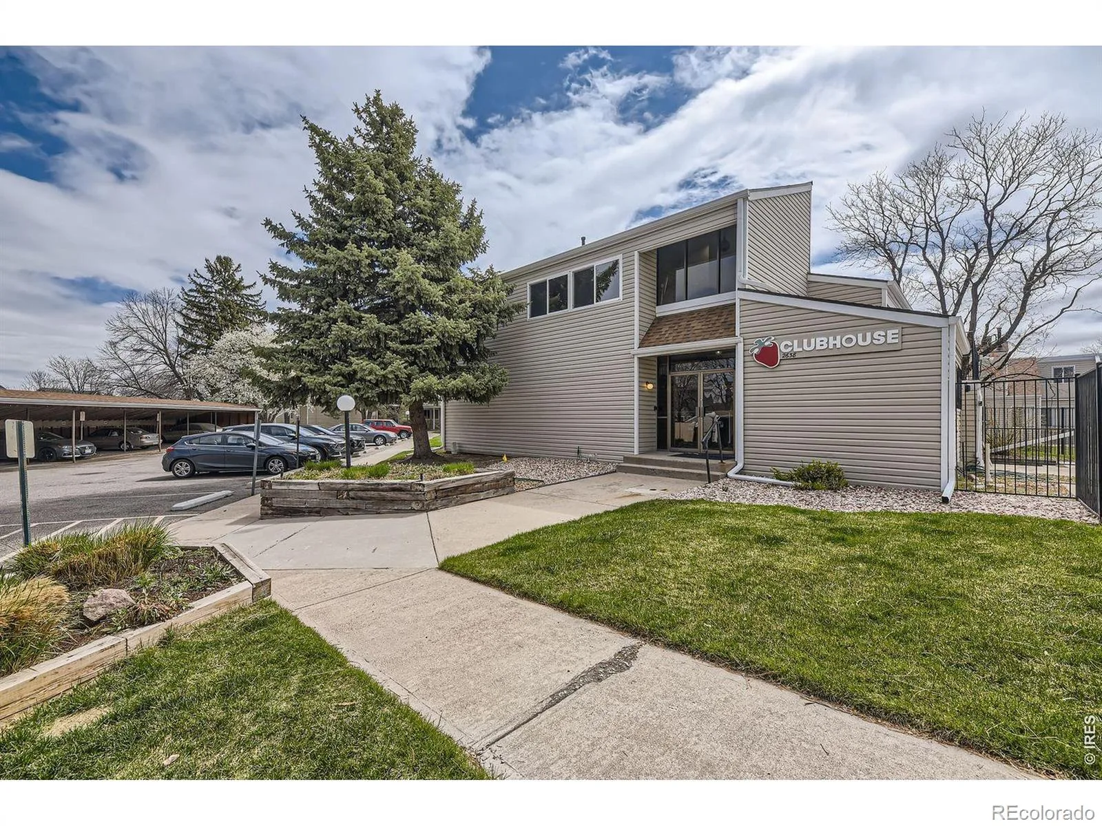 2469 S Xanadu Way #A Aurora CO 80014 | MLS #RECIR1050804 06182026160124 1600 31