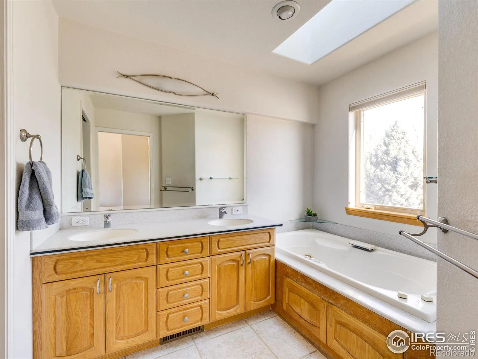 04162026212655 1600 18