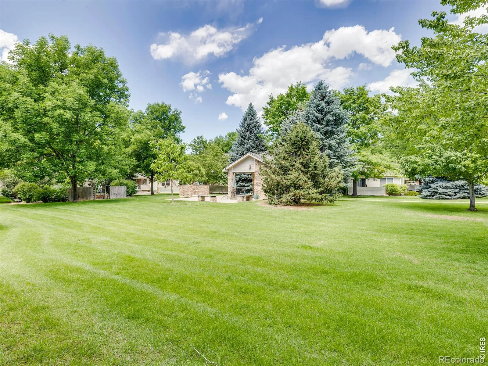 927 Hover Ridge Circle Longmont CO 80501 MLS #RECIR1050951 06092026023429 1600 35