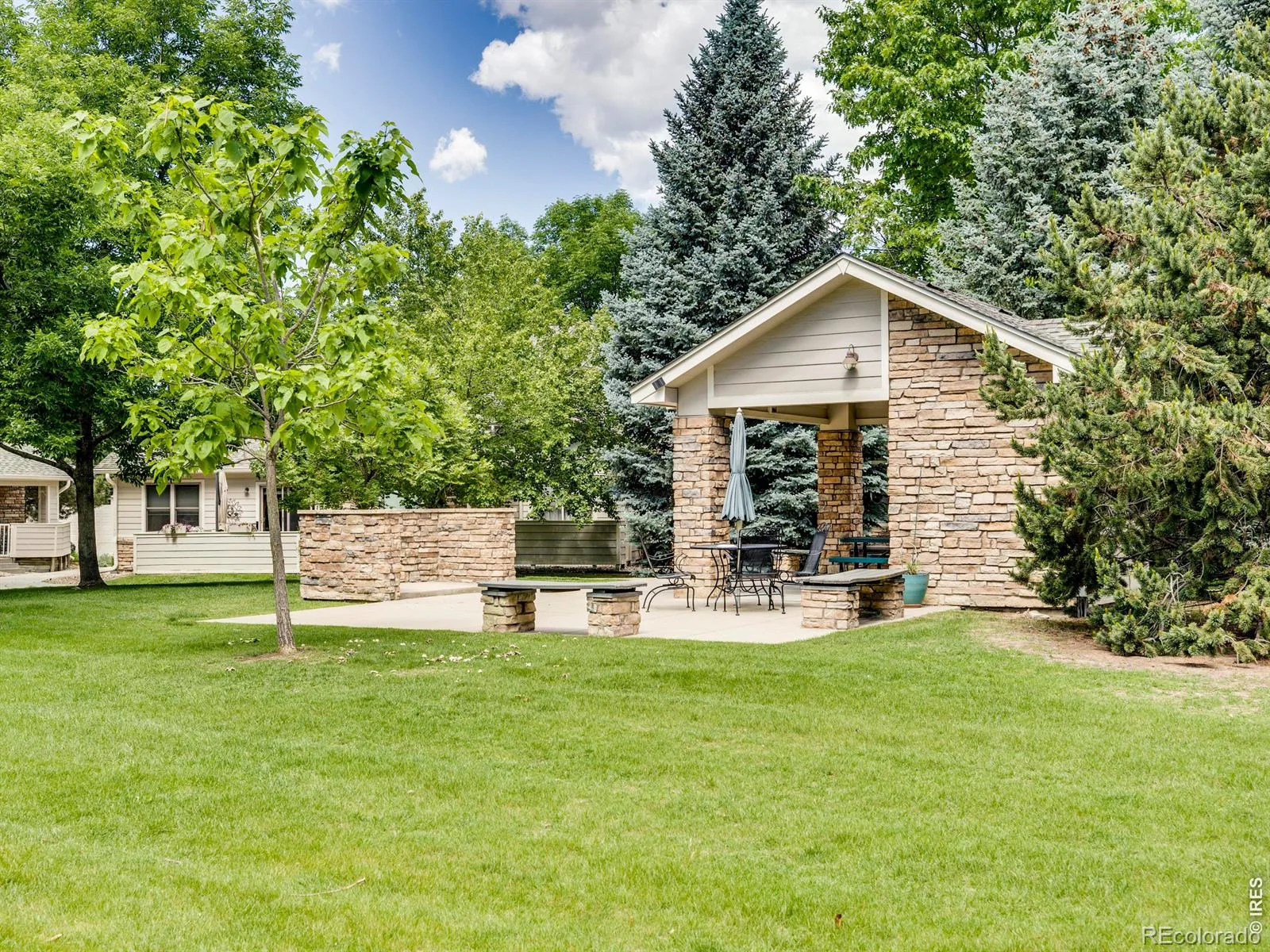 927 Hover Ridge Circle Longmont CO 80501 MLS #RECIR1050951 06092026023429 1600 37