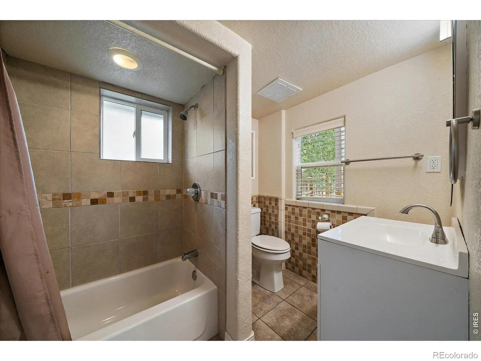 03102026002127 1600 12