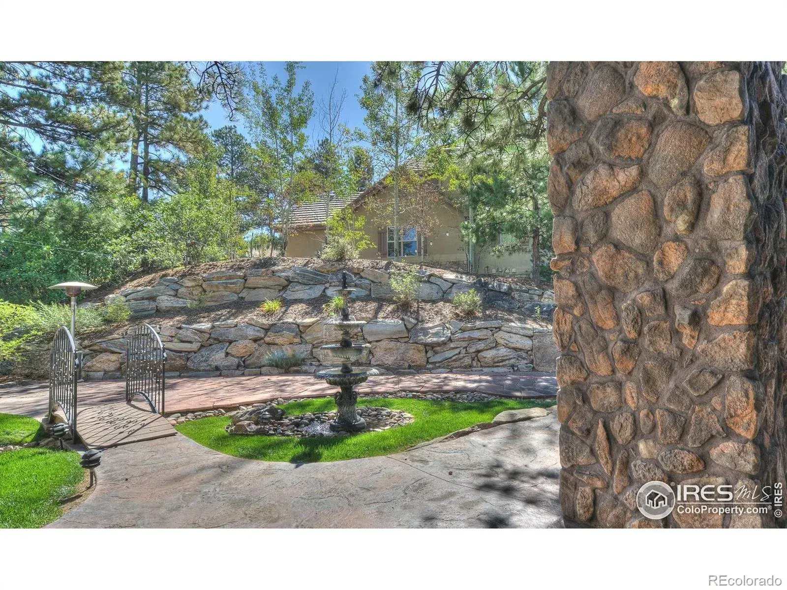1782 Tulip Tree Place Castle Rock CO 80108 MLS #RECIR1051567 02132026202617 1600 4