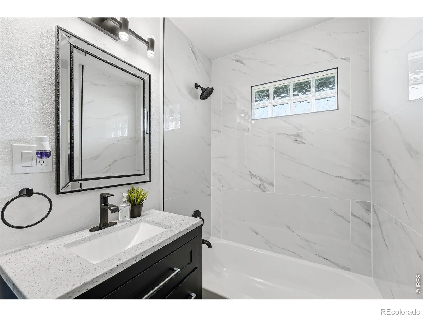 830 Martin Street Longmont CO 80501 MLS #RECIR1051915 05192026204554 1600 20