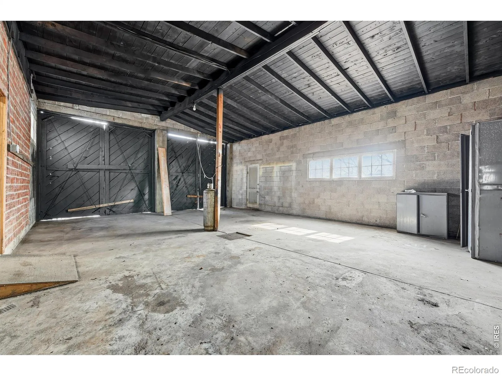 830 Martin Street Longmont CO 80501 MLS #RECIR1051915 05192026204554 1600 39