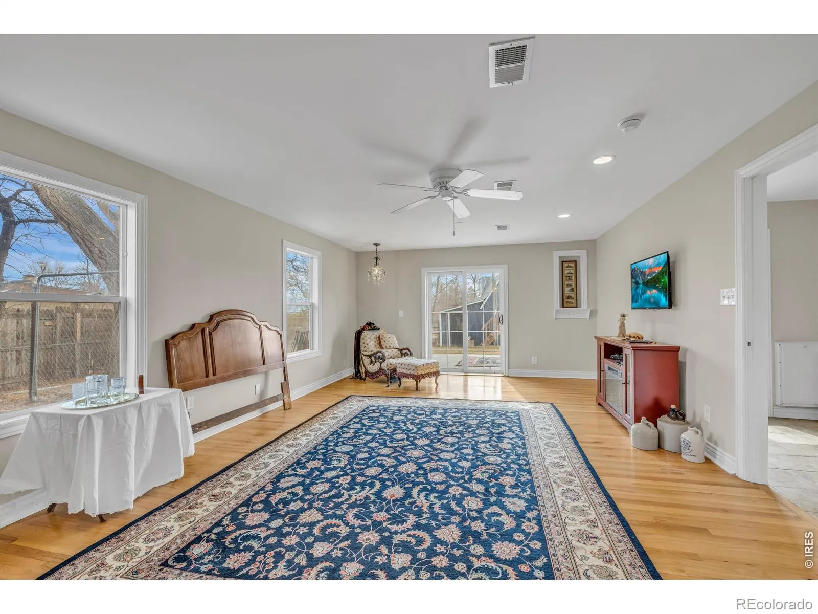 04112026215147 1600 11