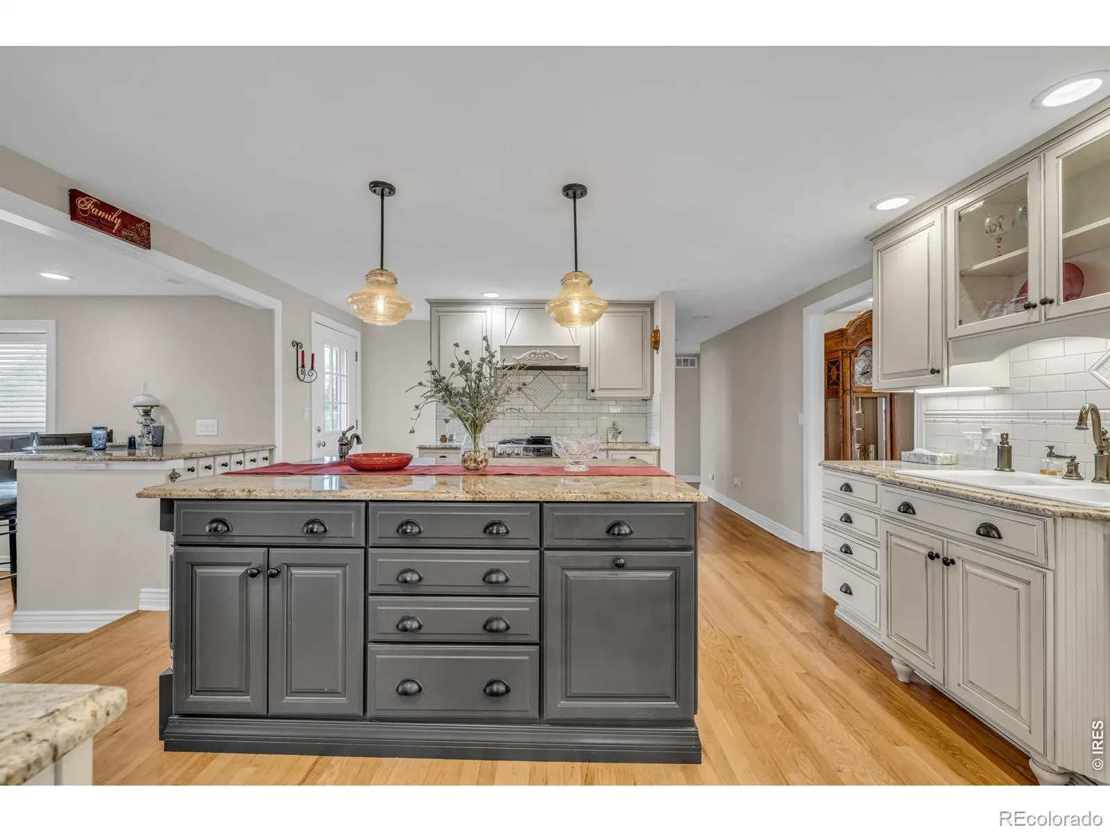 04112026215147 1600 32