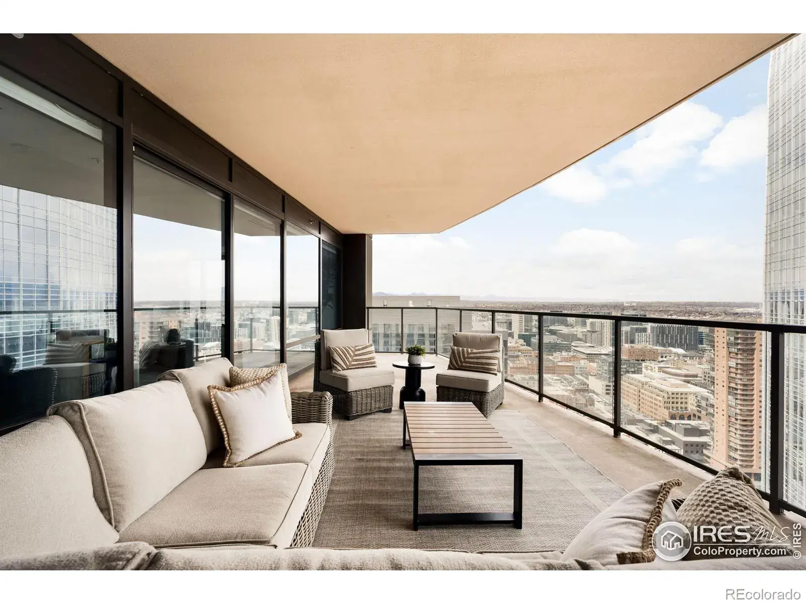 02202026230545 1600 30