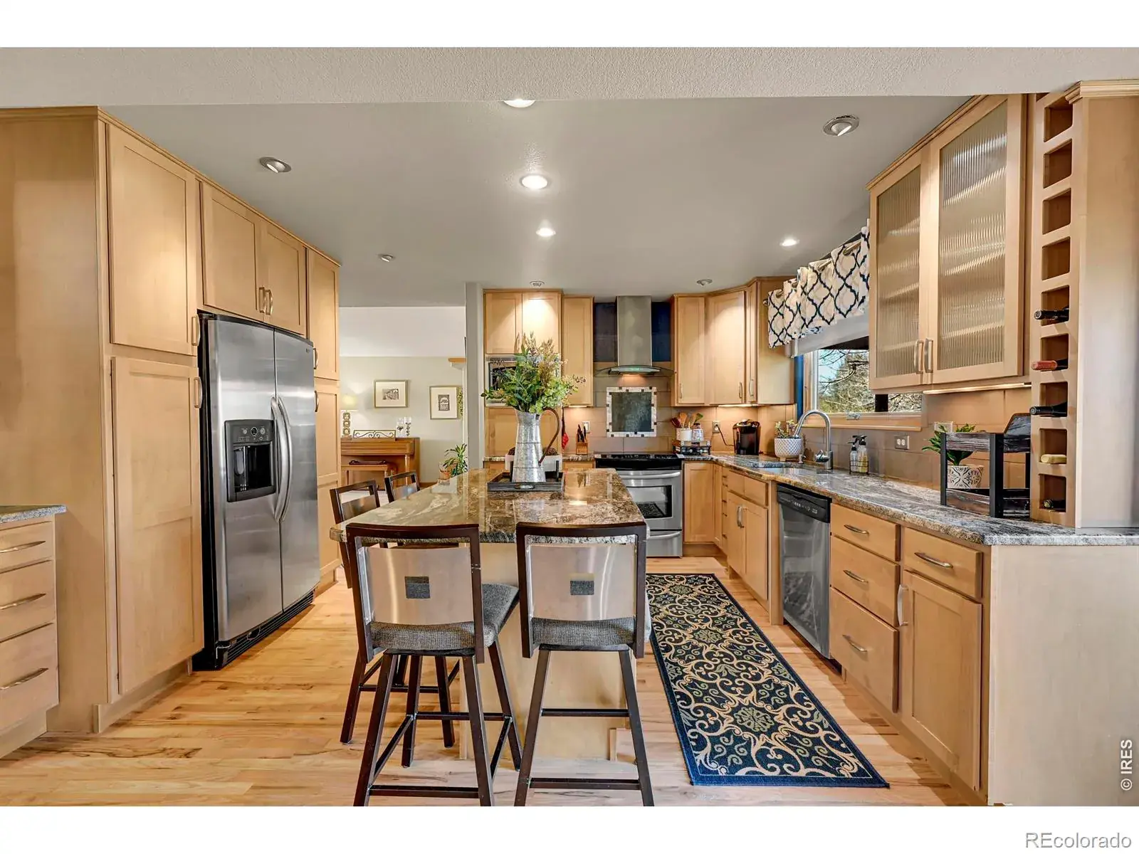 02282026000938 1600 11