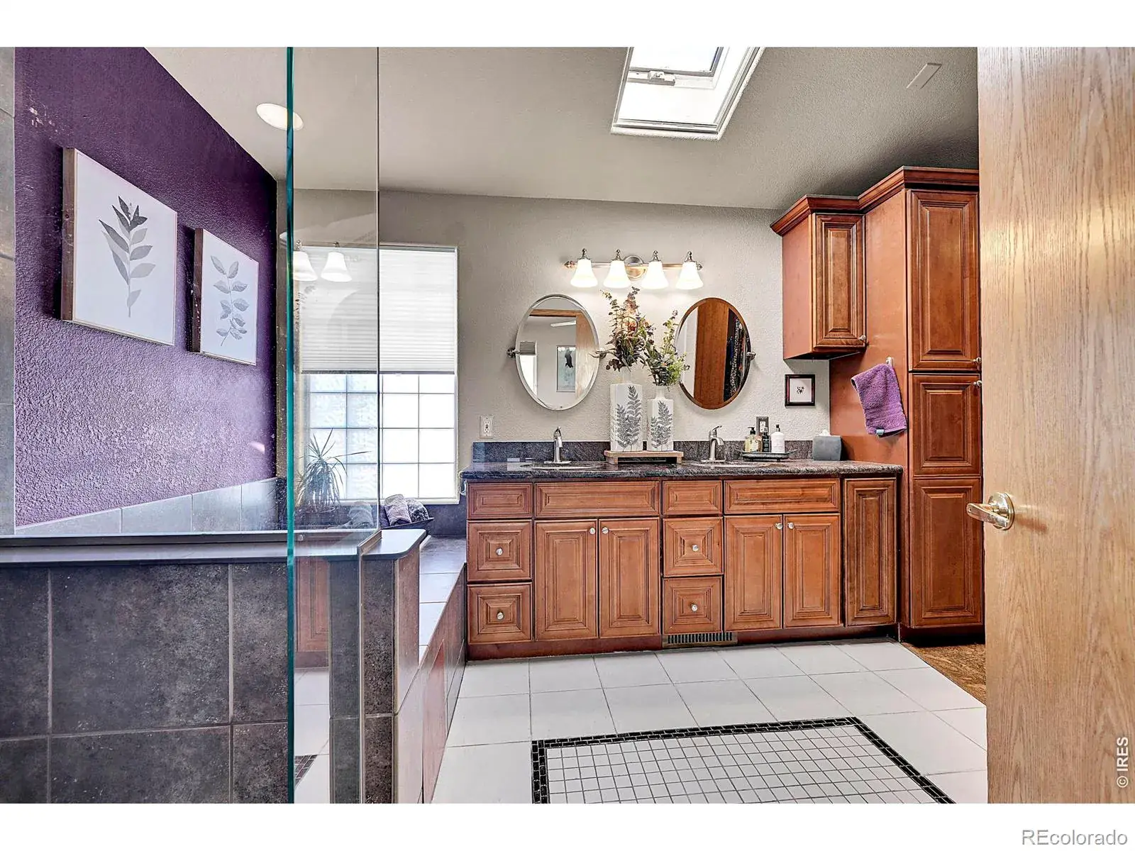 02282026000938 1600 22