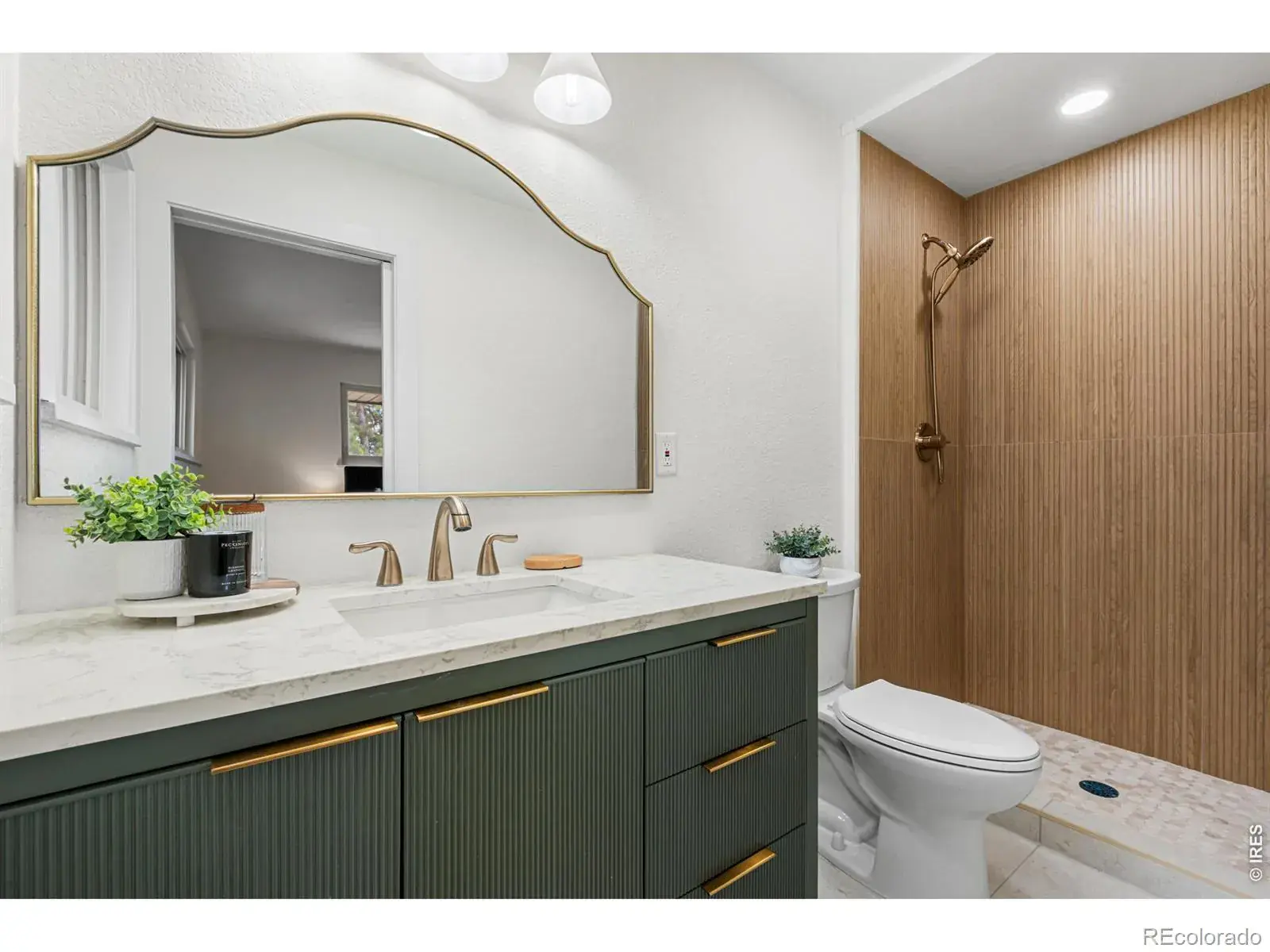 03052026002650 1600 20