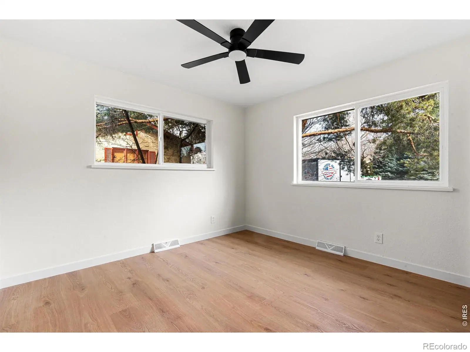 03052026002650 1600 21