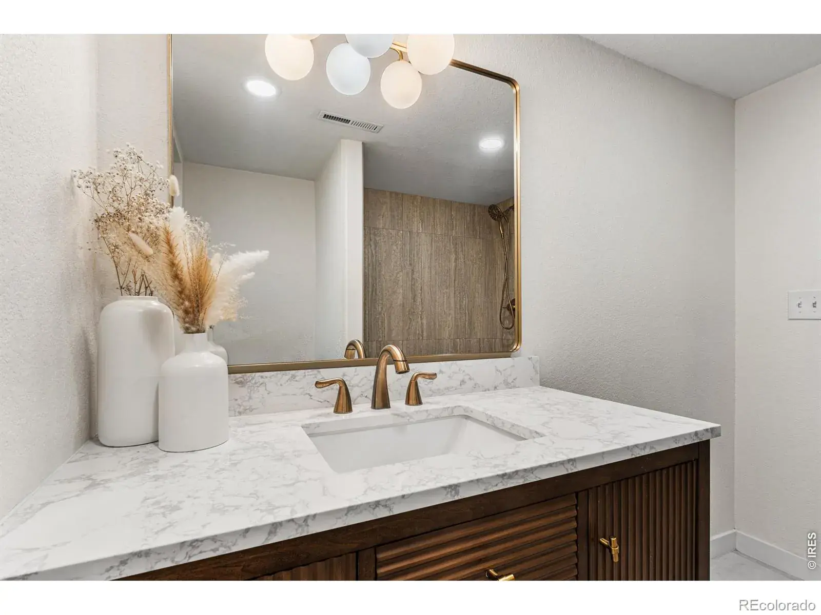 03052026002650 1600 30